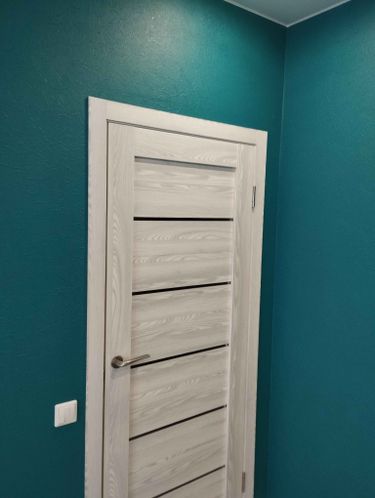 Установка межкомнатной одностворчатой двери с врезанной фурнитурой