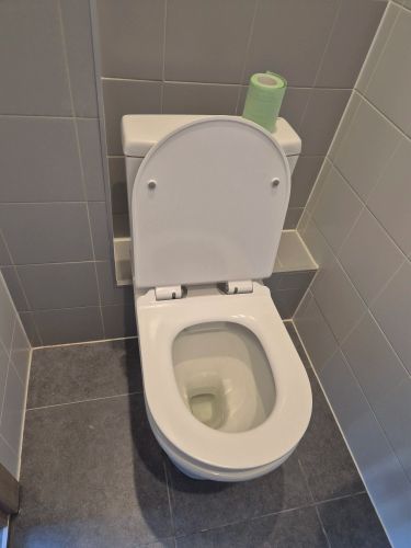 Установка напольного унитаза