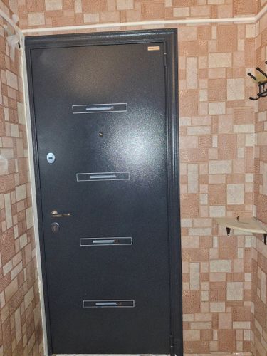 Установка входной двери весом до 95 кг