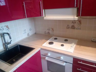 Установка и подключение врезной мойки Установка и подключение смесителя Установка столешницы ДСП