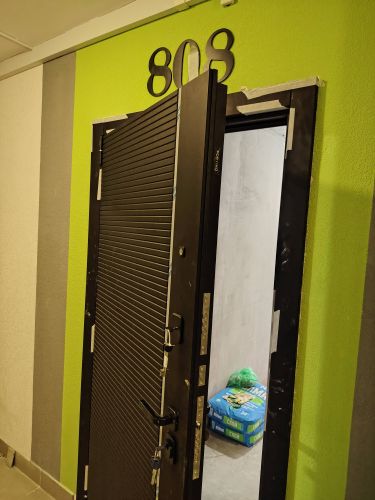 Установка входной двери весом до 95 кг