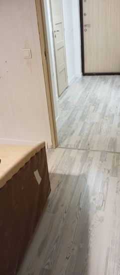 Монтаж пластикового плинтуса