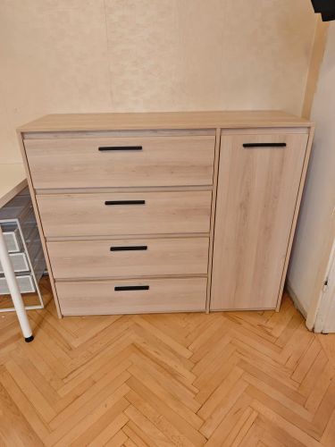 Сборка и установка настенной вешалки