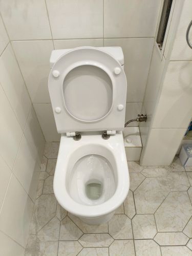Установка напольного унитаза