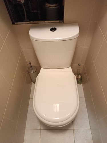 Установлено новое сантехническое оборудование, подключено к водопроводу и канализации, проверена герметичность соединений, проведена регулировка механизма слива, выполнена финишная уборка.