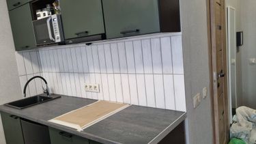 Укладка кухонного фартука керамической плиткой 1 кв.м