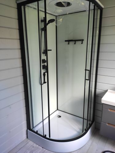 Установка душевой кабины шириной до 90 см