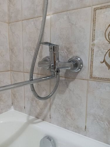 Установка смесителя (на готовые коммуникации)