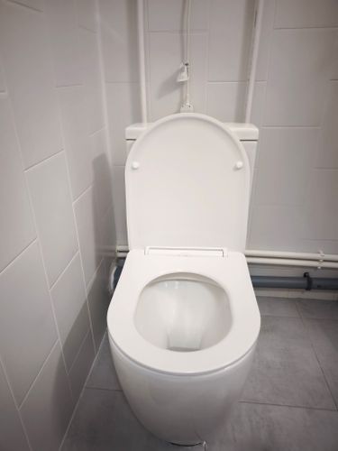 Установка напольного унитаза