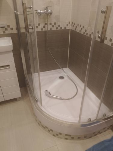 Герметизация стыков душевой кабины