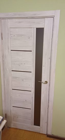 Установка межкомнатной двухстворчатой двери