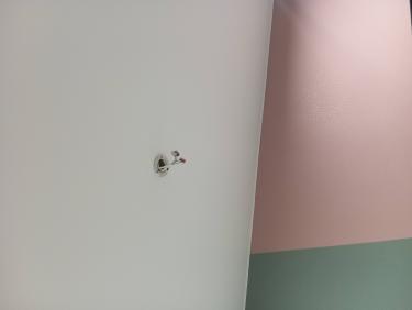 Проведена проверка электропроводки, устранено замыкание, восстановлено питание, заменены поврежденные кабели, обеспечена безопасность системы, выполнено тестирование на работоспособность.