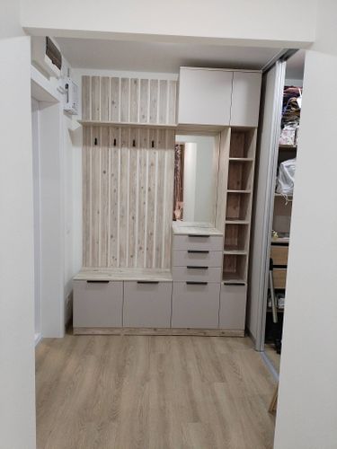 Сборка прихожей