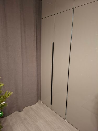 Установка и регулировка распашной двери