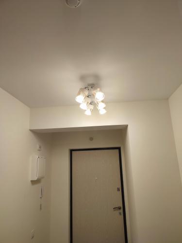 Монтаж и подключение настенно-потолочного светильника