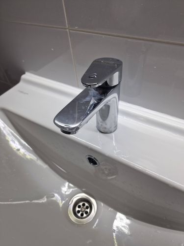 Установка смесителя (на готовые коммуникации)