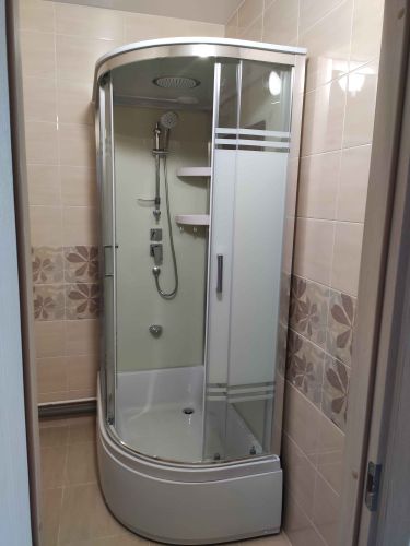 Установка душевой кабины без гидромассажа