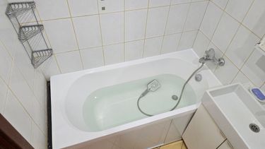 Установка акриловой/стальной ванны