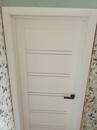 Установка межкомнатной одностворчатой двери с врезанной фурнитурой