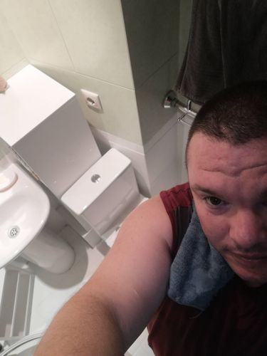 Изображение демонстрирует завершенный процесс починки: заменены детали, устранены протечки, восстановлена герметичность, проверена функциональность, обеспечена надежная фиксация, очищена поверхность.