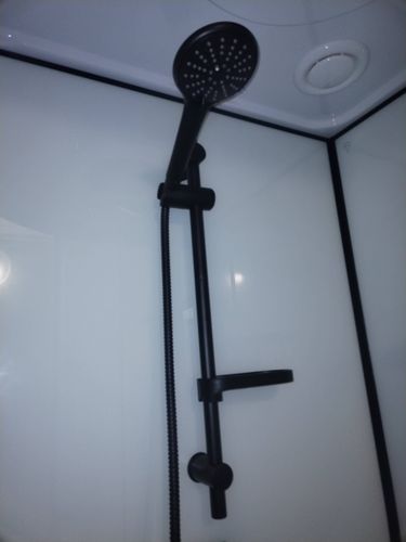 Установка душевой кабины шириной до 90 см