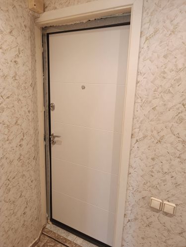Установка входной двери весом до 95 кг