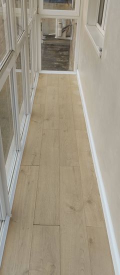 Монтаж пластикового плинтуса