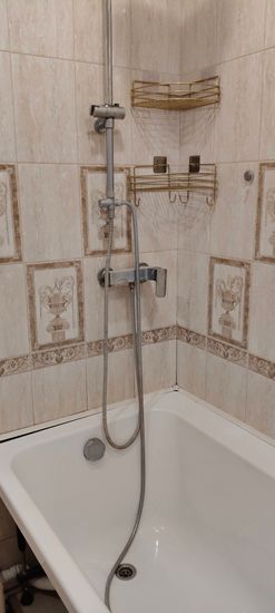 Установка смесителя (на готовые коммуникации)