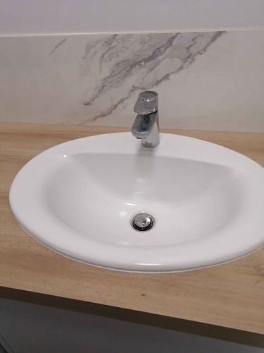 Установлен новый вентиль, обеспечивающий надежное перекрытие потока воды. Старый механизм демонтирован, проведена проверка герметичности соединений, устранены возможные протечки.