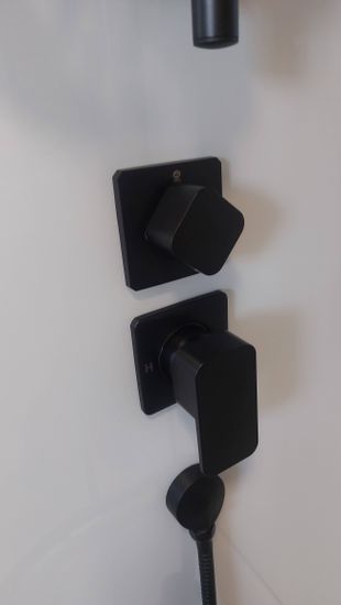 Установка душевой кабины шириной до 90 см