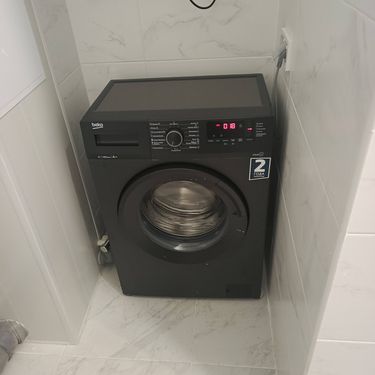 Установка отдельностоящей стиральной машины с подключением