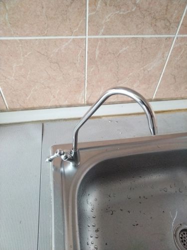 Установка проточного фильтра под мойку