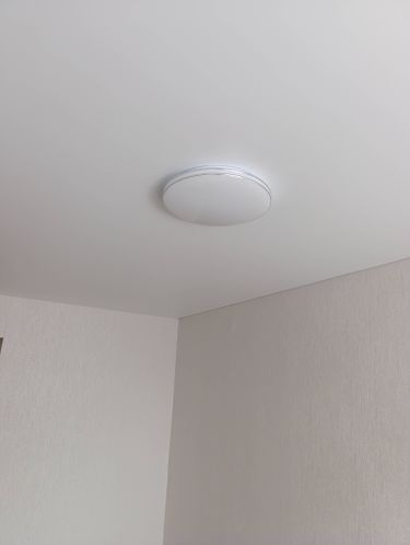 Установка люстры в сборке