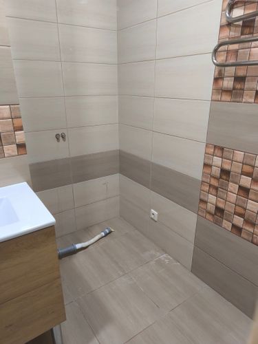 Установка душевой кабины шириной до 90 см