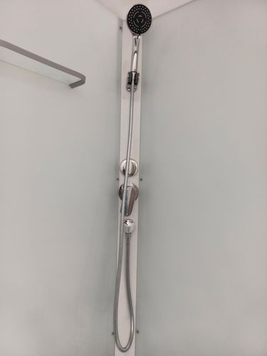 Установка душевой кабины шириной до 90 см