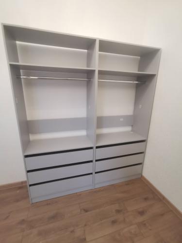 Сборка однодверного корпусного шкафа