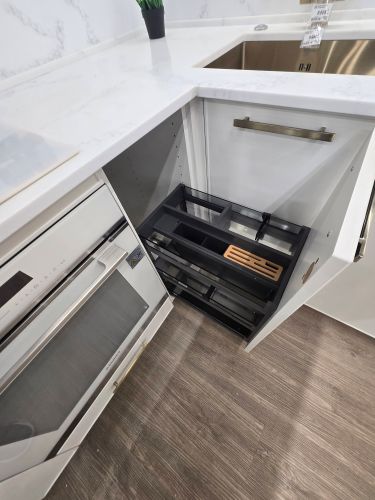 Замена фасадов Еврозапил столешницы из HPL/Массива Установка столешницы HPL