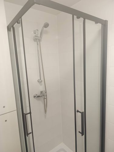 Установка отдельностоящей стиральной машины с подключением