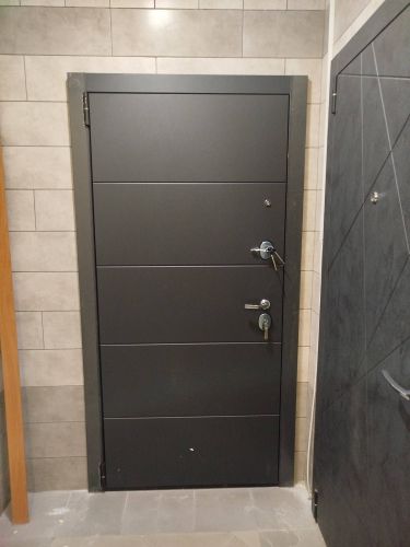 Установка входной двери весом до 95 кг