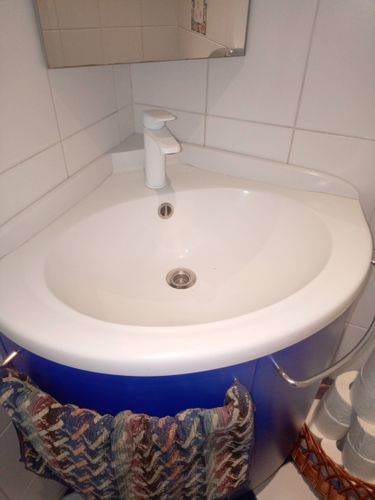 Установка смесителя (на готовые коммуникации)