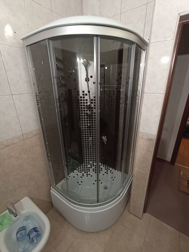 Установка душевой кабины шириной до 90 см