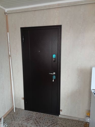 Установка входной двери весом до 95 кг