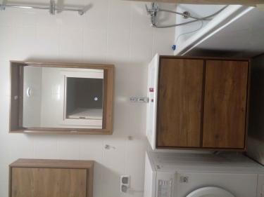 Выполнена установка нового крана на раковину в ванной комнате. Подключены трубы, проверена герметичность соединений. Обновлен внешний вид, обеспечена функциональность и надежность системы.