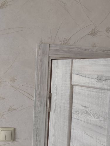 Установка межкомнатной двухстворчатой двери