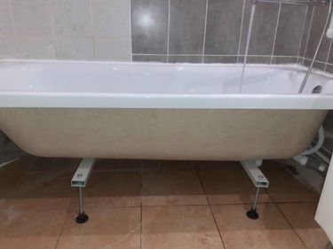 Установка акриловой ванны