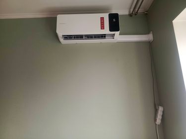 Установка сплит-системы мощностью охлаждения 7-9 kBTU