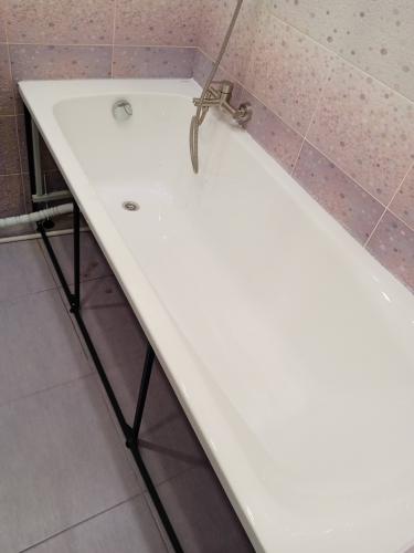 Установка акриловой/стальной ванны