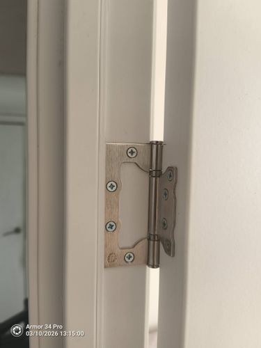 Установка межкомнатной двухстворчатой двери