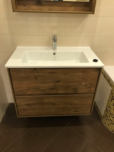 Выполнена замена изношенной кранбуксы на новую деталь, обеспечив герметичность и плавное функционирование. Обновлённый элемент гарантирует надёжность и предотвращает протечки.