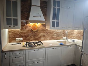 Установка карниза Горизонтальный монтаж фальшпанели Выпил одного отверстия/углубления/присадка под петлю в материалах ДСП/Массив